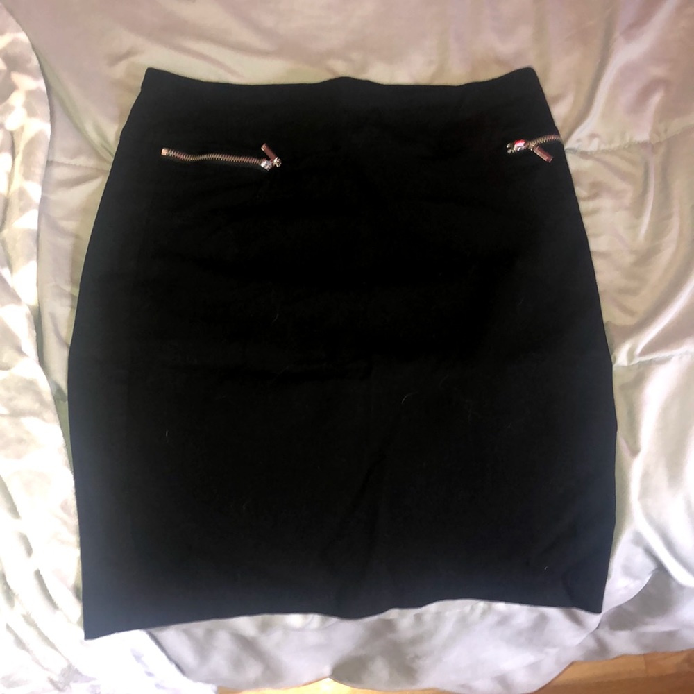 black skirt